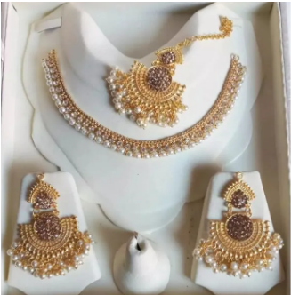 New Stylish Chokker Set In Unique