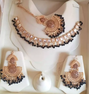 Traditional Gold-Plated Maharashtrian Black Beads Jewelry Set