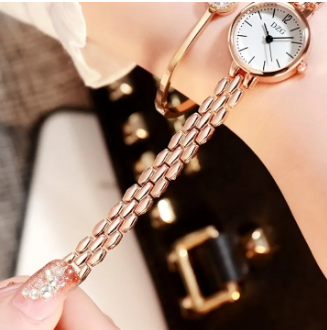 Elegant DZG Women’s Bracelet Watches – Silver & Rose Gold